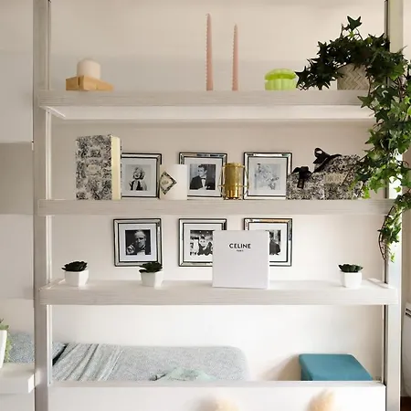 Appartamento Moderne Et Lumineux Idealement Situe Parigi