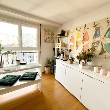 Moderne Et Lumineux Idealement Situe * Parigi